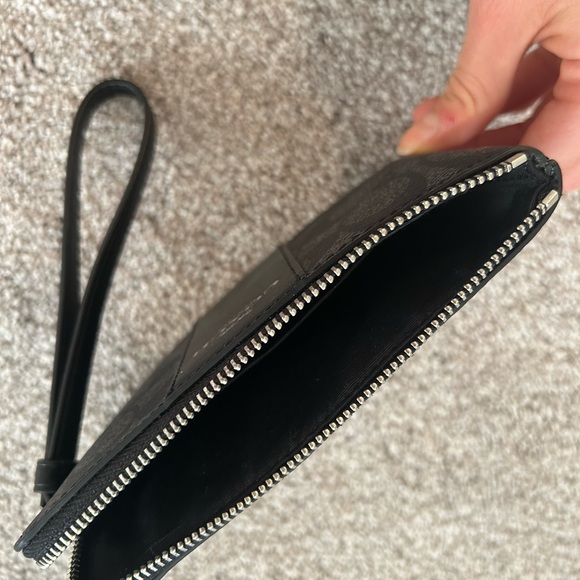 Coach Black Leather Wristlet Wallet + NEVER USED - Picture 5 of 5